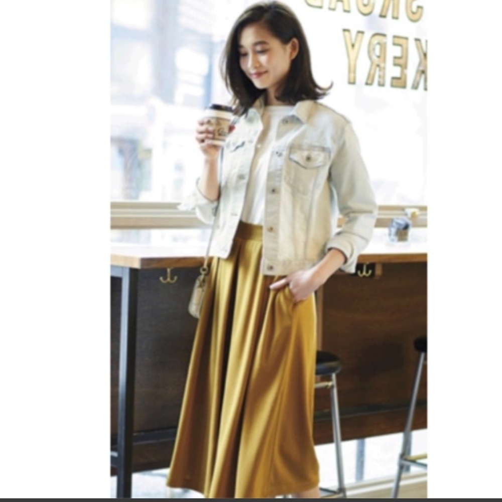 Uniqlo Flowy Mustard Wide-Leg Culottes for Women